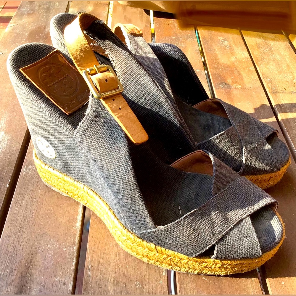 Tory Burch canvas and Leather wedge shoes size 6